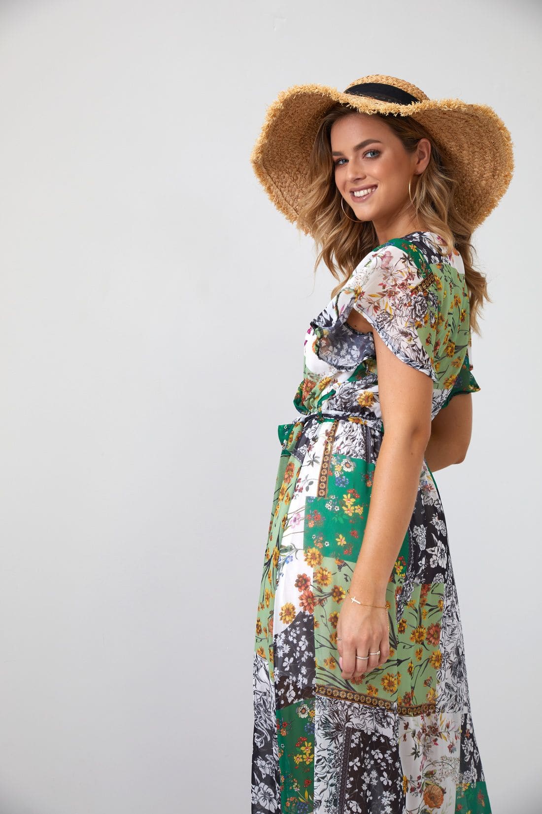 Maxi wrap dress with a belt, green FG646